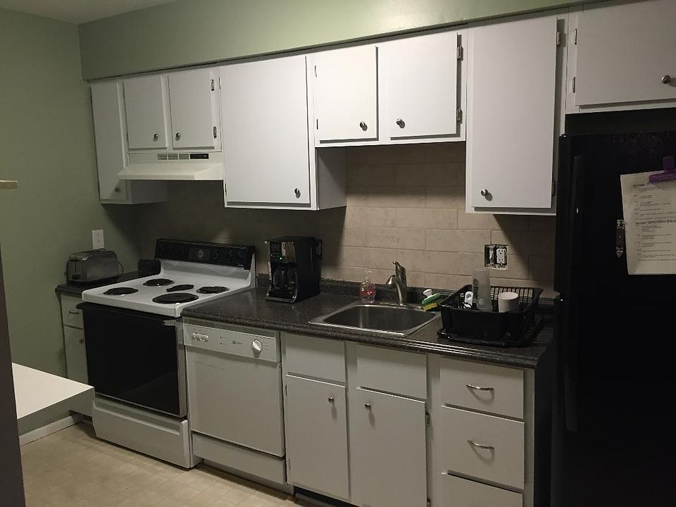 2nd image of 474 State St #B