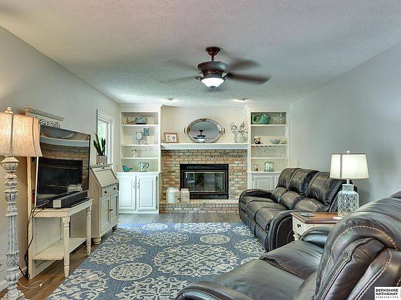 2nd image of 16626 Ehlers St