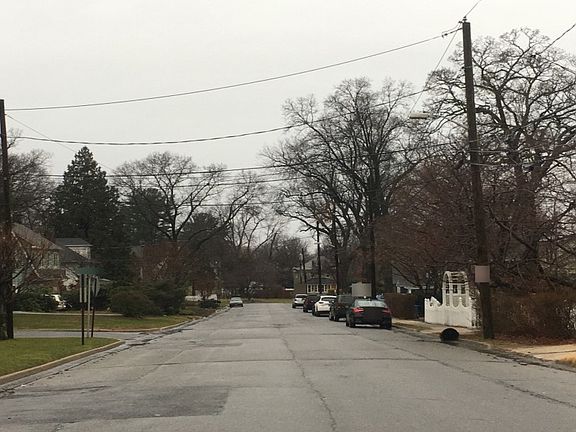 5th image of 162 Saint Andrews Ln