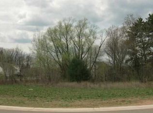 1609 E Bos Creek Dr, Wausau, WI 54401