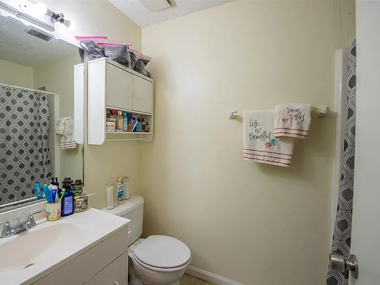 2309 Green Timbers Trl #B — Photo 16