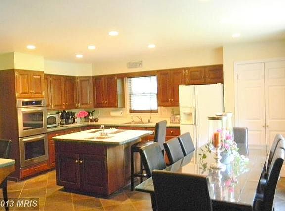 3rd image of 342 Bantry Ct