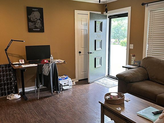 5th image of 260 Riverside Dr