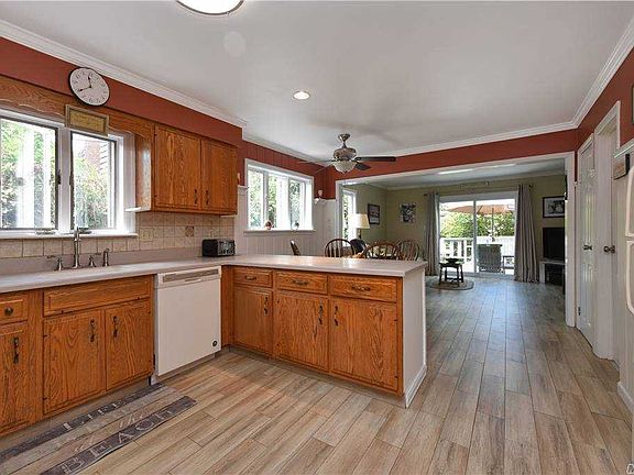 4th image of 2652 Milburn Ave
