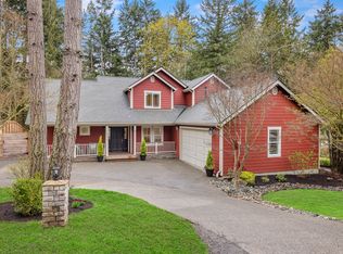8277 NE New Holland Ct, Bainbridge Island, WA 98110