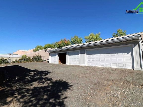 5th image of 900 Jamieson Ct #1