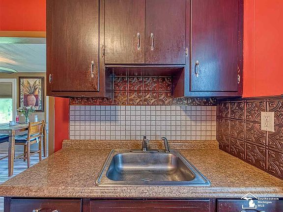 5th image of 5739 Nelson Dr