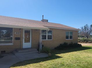1810 Hoffman Dr NE, Albuquerque, NM 87110