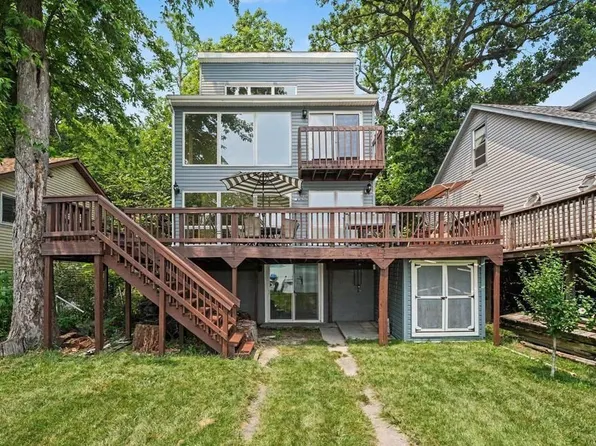 8331 Lake Shore Dr, Cedar Lake, IN 46303