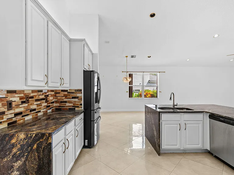 21698 Abington Ct — Photo 17