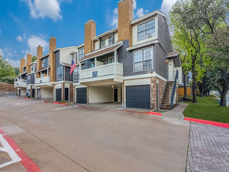 Ridgmar Townhomes 168 LLC — Photo 5