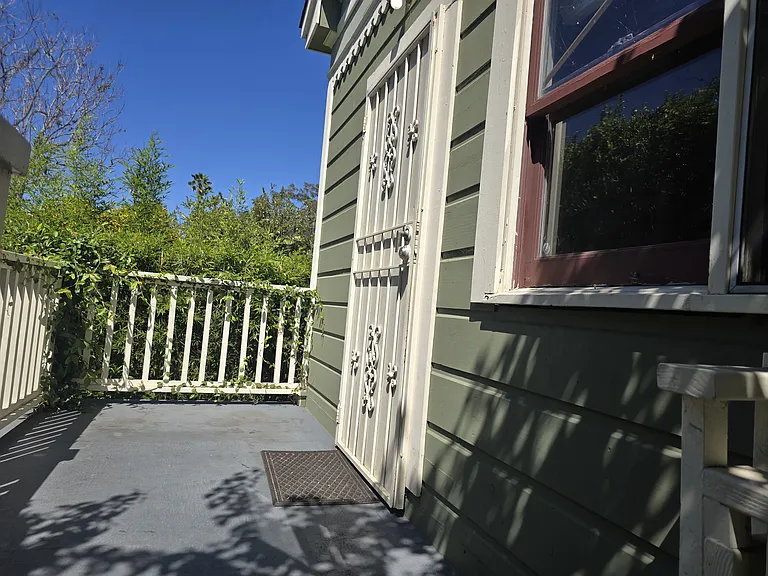 638-640 N 22nd St #640C — Photo 11