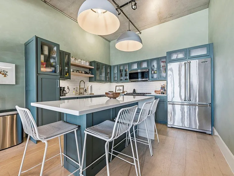 800 W 5th St #705 — Photo 9