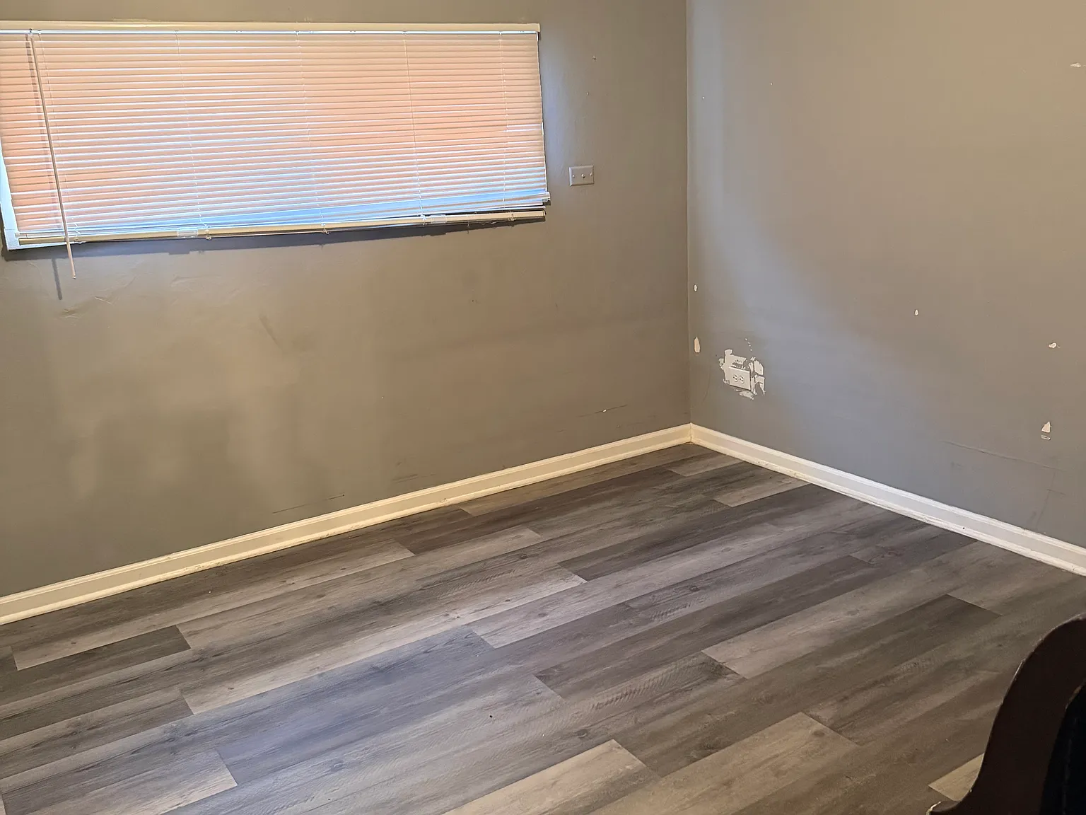 1 bed, 900 sqft, $1,200 — Photo 3