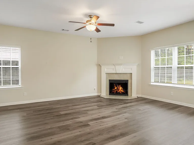 572 Brightleaf Cir — Photo 4