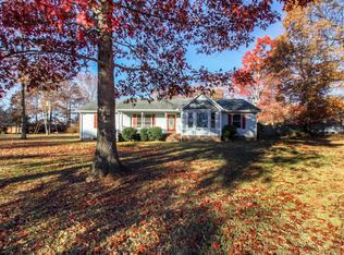 257 Red Oak Dr, Manchester, TN 37355