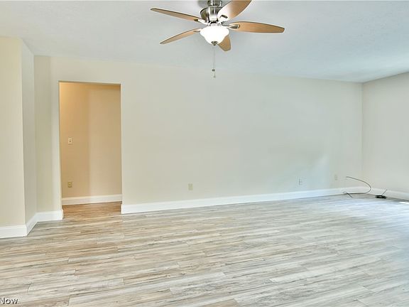 5th image of 3895 Indian Run Dr Unit 3