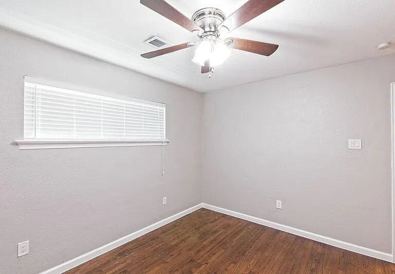 304 S Grove Rd — Photo 22