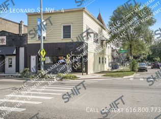 526 Leonard St NW #4, Grand Rapids, MI 49504
