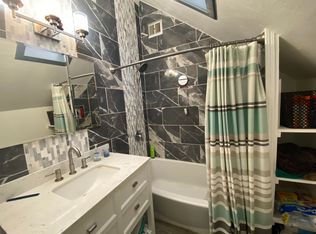 321 Amabell St APT 3, Pittsburgh, PA 15211