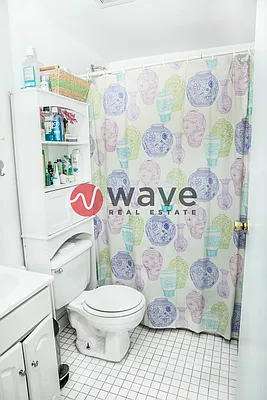 Rented by Wave Real Estate Group | media 35