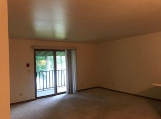 310 Alpine Dr APT 8, Shawano, WI 54166