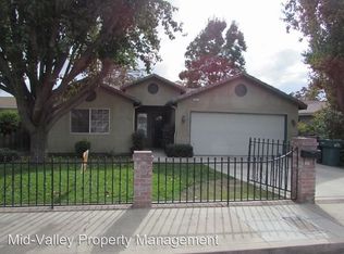717 E Apricot Ave, Tulare, CA 93274