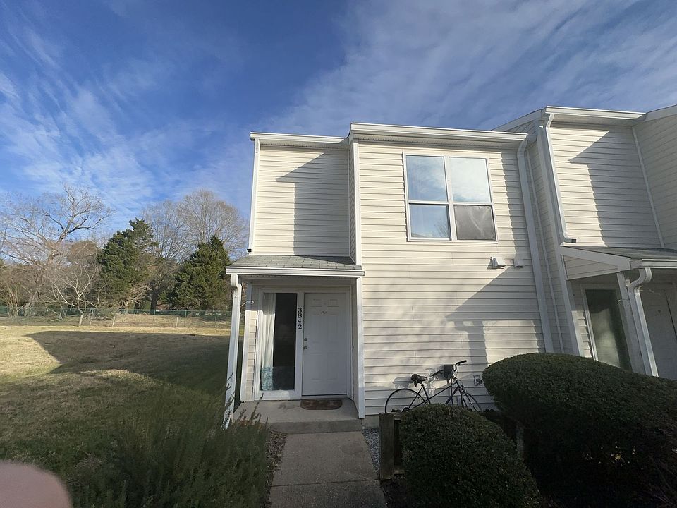 1st image of 3842 Staffordshire Ln