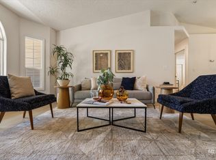 1005 S Bonneville Dr, Nampa, ID 83686
