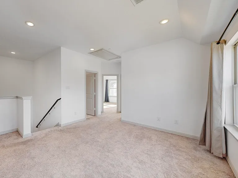 4325 Oliver Dr — Photo 34