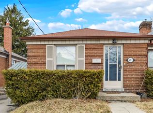 70 Murrie St #6, Toronto, ON M8V 1X7