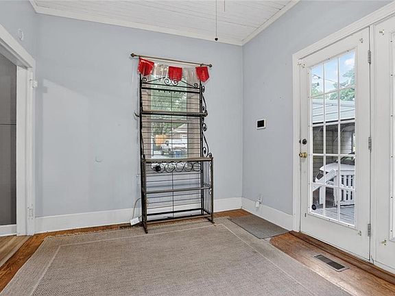 3rd image of 400 S Missouri St