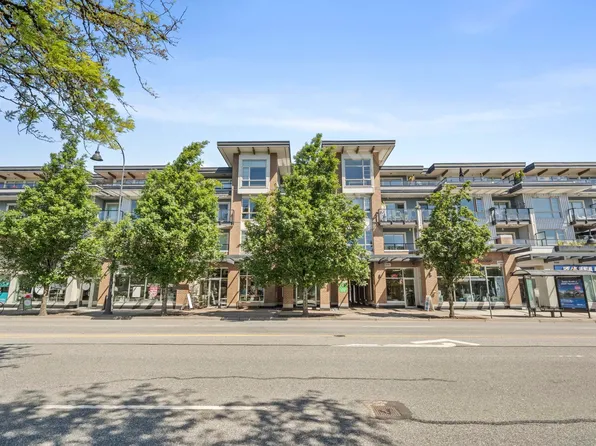 1330 Marine Dr #324, North Vancouver, BC V7P 1T4