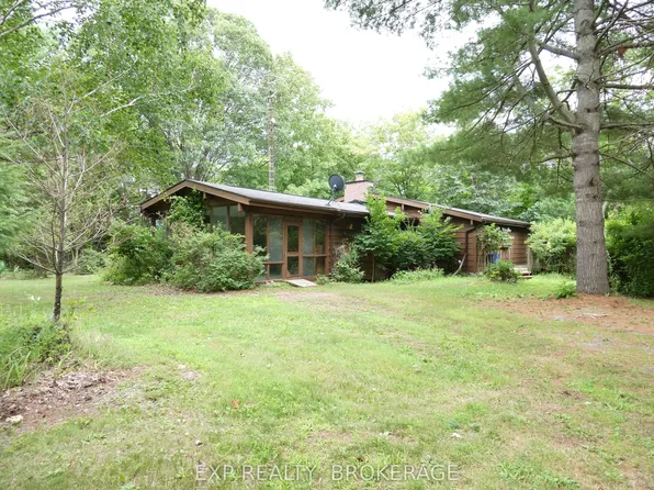 1026 Desert Creek Ln, South Frontenac, ON K0H 1W0