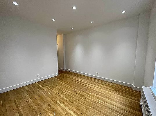 3rd image of 448 E 78th St APT 2D