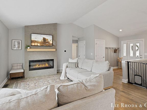 4th image of 2271 Quarter Horse Dr NE #31