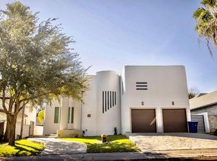 111 Flathead Lake Dr, Laredo, TX 78041
