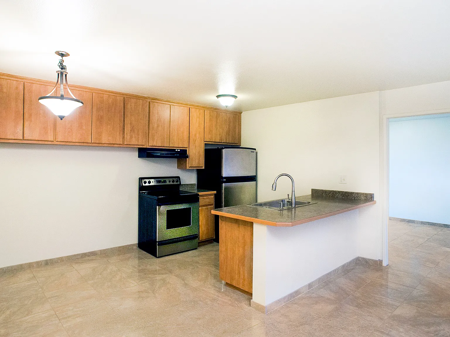 2 bed, 848 sqft, $1,600 — Photo 1