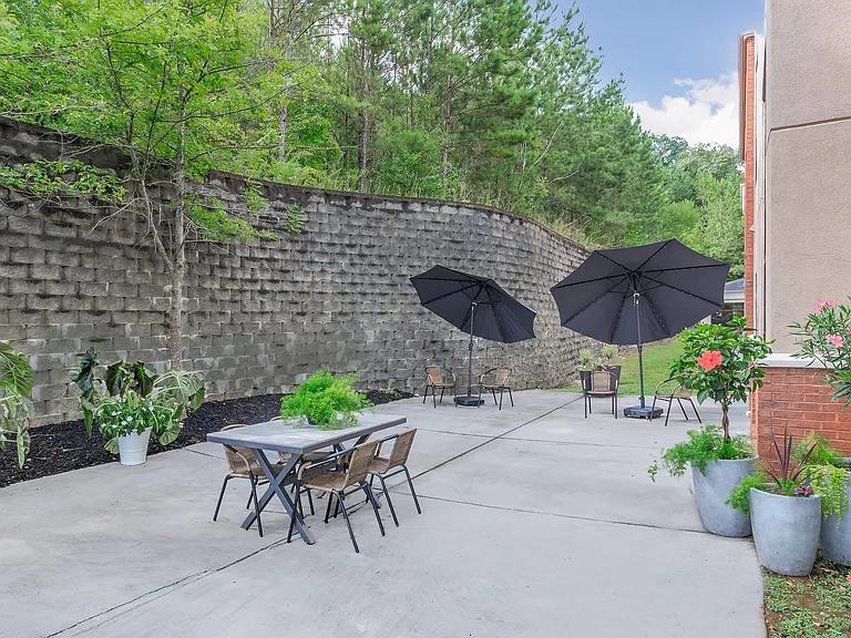 Hilltop Lofts II — Photo 11