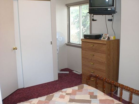 4th image of 1013 Aberdeen St NE
