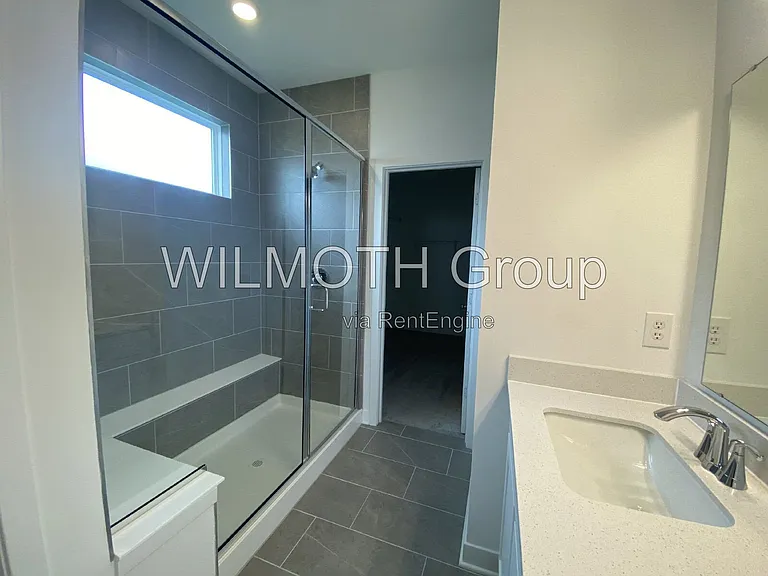 5102 Astor Way — Photo 11