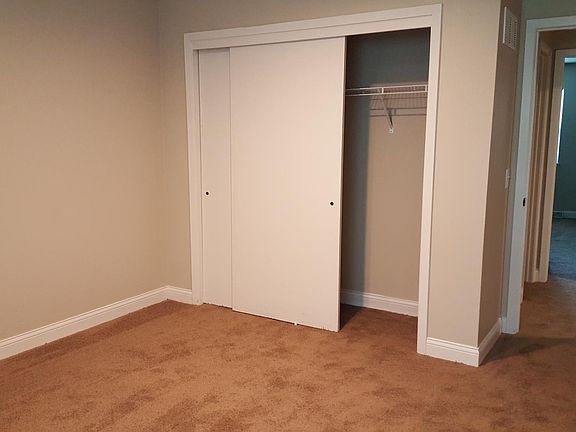 5th image of 3820 Bell St