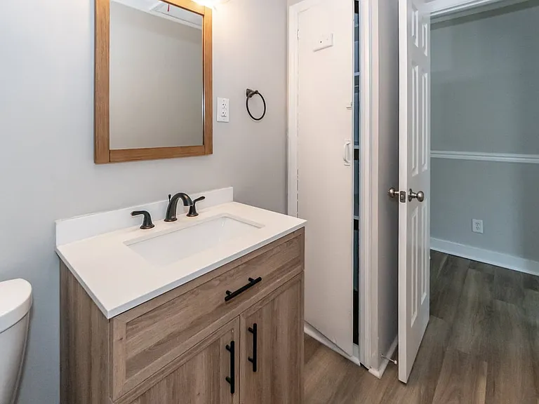 3860 Chestnut St — Photo 36