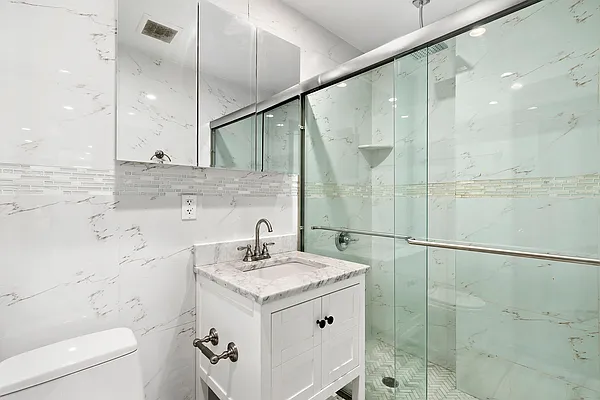 Rented by Compass | media 9