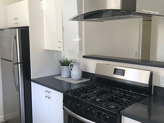 5th image of 12656 Burbank Blvd APT 6
