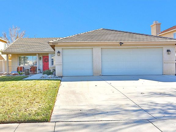 4th image of 15597 Fairbanks Dr