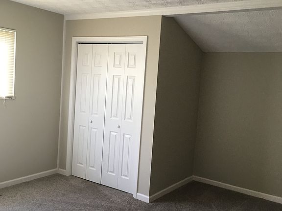 5th image of 2844 Caroline Ave