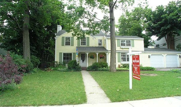 1st image of 2763 Elmwood Dr SE
