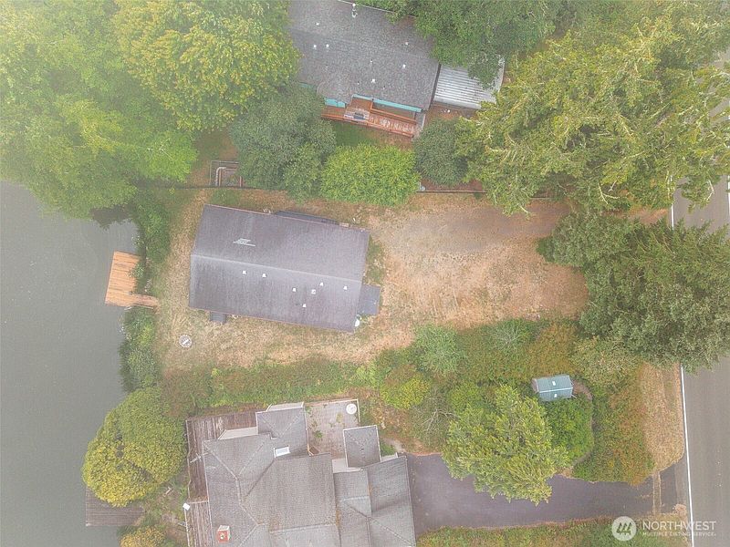 4th image of 791 Duck Lake Drive SE