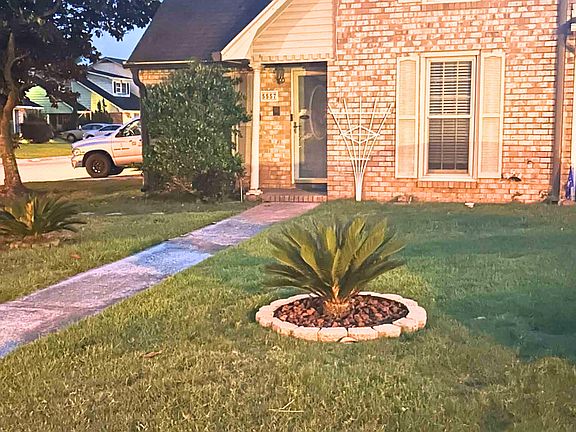 2nd image of 5557 Evelyn Dr